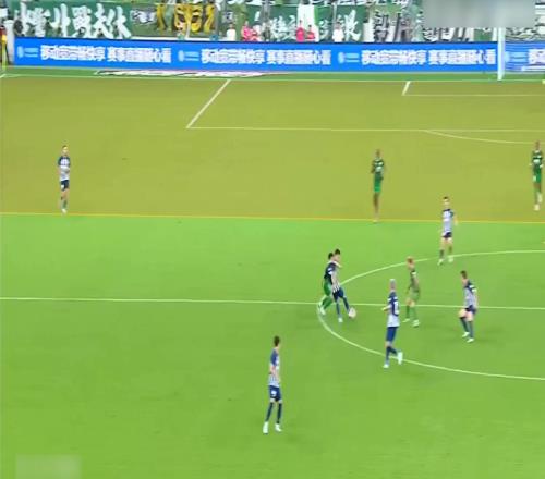 底线视角看国安比赛争议:目测似乎不越位