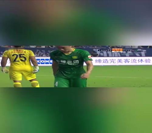名场面!韦世豪替补登场44秒爆射乌龙球!队友们看傻了!