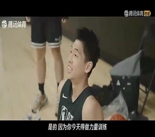 训练师让崔永熙再练4小时,小崔傻眼!训练师:如果你想进NBA,就得这么做!