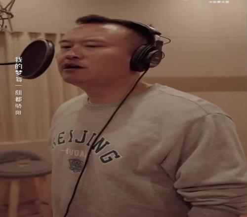 戴上耳机,来听国安老队长徐云龙的单曲《生而有翼》