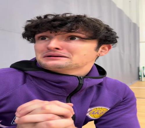 外网网红恶搞:当詹姆斯和布朗尼一起上场!