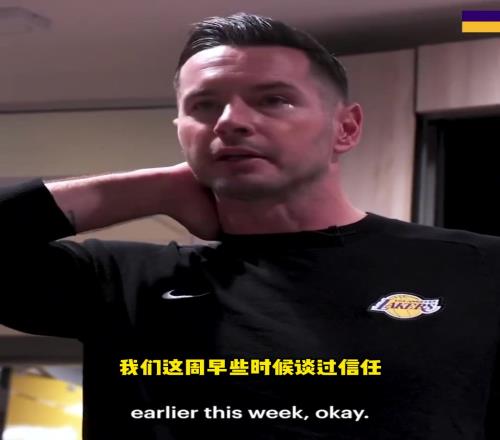真有东西!雷迪克不仅场边调度得当更衣室鸡汤炖的也是一绝