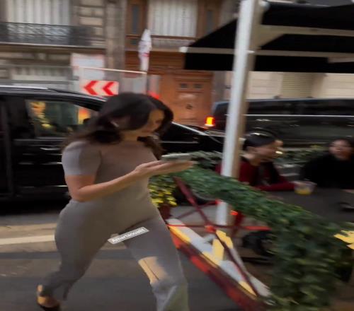 肯豆詹娜路人视角这侧颜真是绝了!