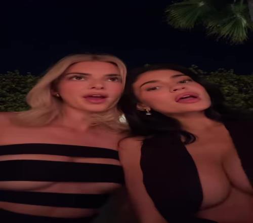 詹娜姐妹性感合拍,小妹凯莉的身材好像更炸裂