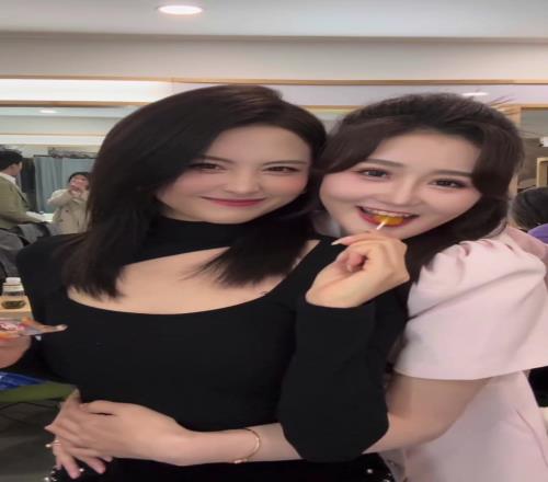 女主播小楠&果果,你们怎么选