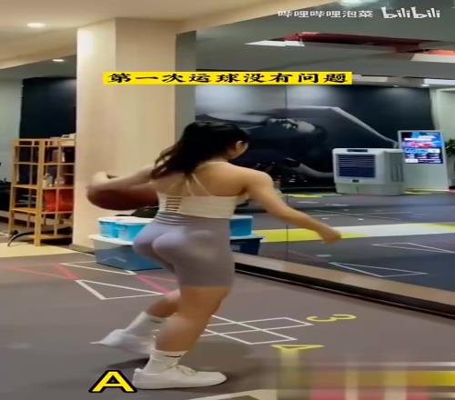 一本正经的分析美女运球!你别说,我还挺爱看!