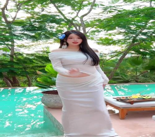 孕味十足!美女主播小太阳:终于在云南拍上这个转场啦