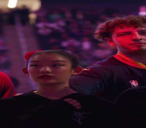 原来男生都是这样的,喜欢逗好看的女孩