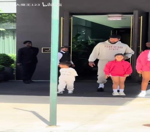 家庭美满,腰缠万贯!乔治妥妥的人生赢家啊!