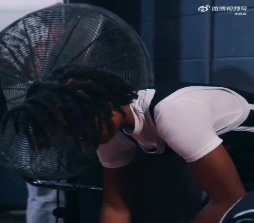 保罗儿子CP4长大了!吧友觉得他打球水平能打爆你吗