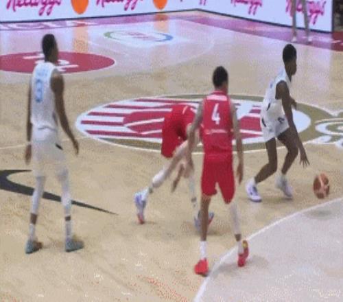 从2400人小岛打进NBA,他才真是“上乔下科”?