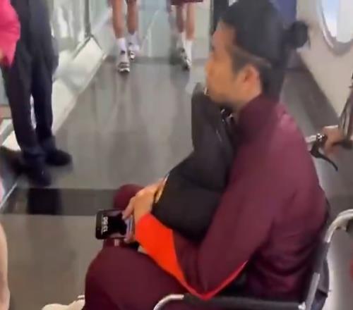 张玉宁、李磊伤势不太乐观,今天下午在医院接受了核磁共振检查