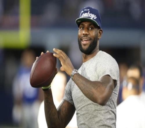 詹姆斯:2011年停摆时我认真考虑过打橄榄球我常梦到自己打NFL