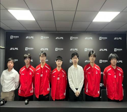WE赛后群访教练:这几天好好提升一下训练质量好好打WBG