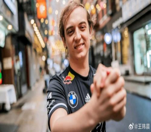 媒体人谈下一位名人堂:规则并没有赛区轮流Caps对TS各方面不如