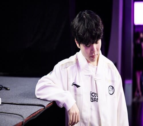 还有机会不用打骑士之路!iG战绩来到10胜7负保留晋级前四的希望