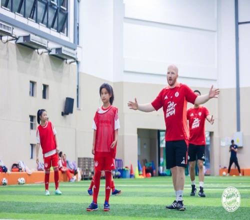 拜仁武汉江汉区足球训练营再开启,未来五年持续助力当地足球发展
