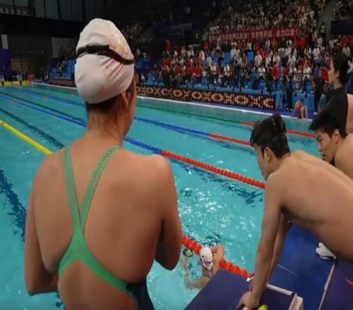 男女4x100米自由泳接力决赛:浙江打破赛会纪录夺冠,潘展乐第8金