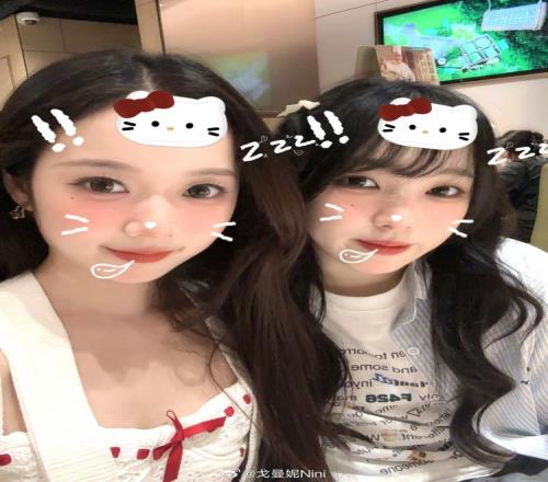 无畏契约主持曼妮晒照:之前看小精灵打瓦这次听线下唱歌也好嗨