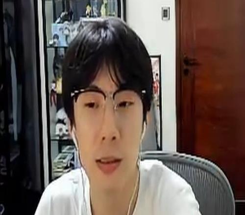 Theshy很有可能名人堂!宝蓝:没有人比Theshy更符合名人这个标准