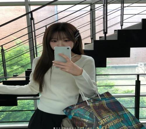 LCK女主持晒照:快乐工作、玩耍、快乐结束的五月日常合集