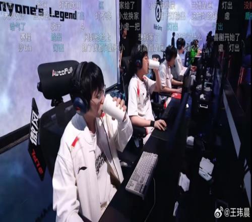 媒体人锐评AL10WBG:小天小虎尽力了,呼吸和Light在犯罪