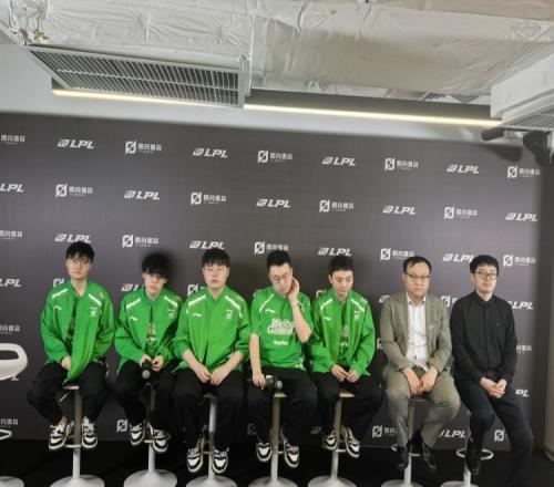 WBG赛后群访教练:有两局都是优势输的大家游戏内判断要更清晰