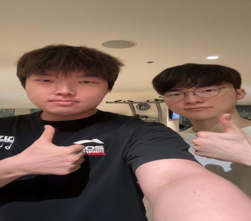 FakervsBin!BLG上单Bin在抖音晒出与五冠王Faker合影