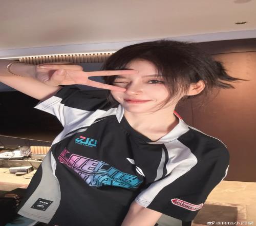 解说Rita更博晒照:帅气!!收到李宁滴出征服!