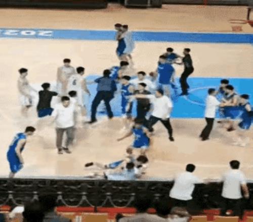已是顶格处罚条例规定:对挑事者加罚情节严重者停赛13年