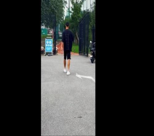 博主:国安下午开始备战与三镇的比赛,吴少聪、李磊现身训练场