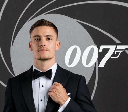 亿元先生7场0球0助攻,维尔茨被嘲讽“007”,利物浦买到水货了