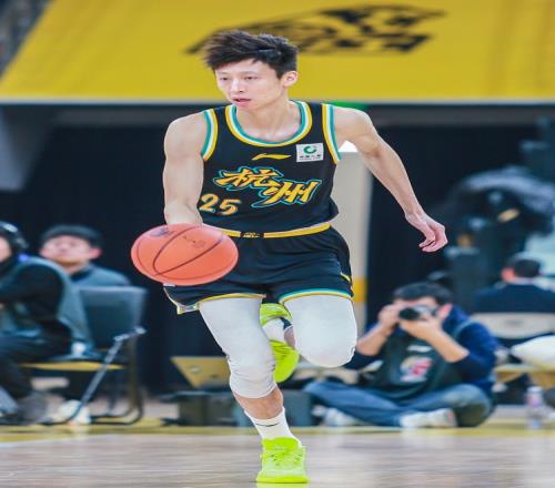 赵岩昊:盼望多年的夺冠梦想真发生的一瞬间思绪万千