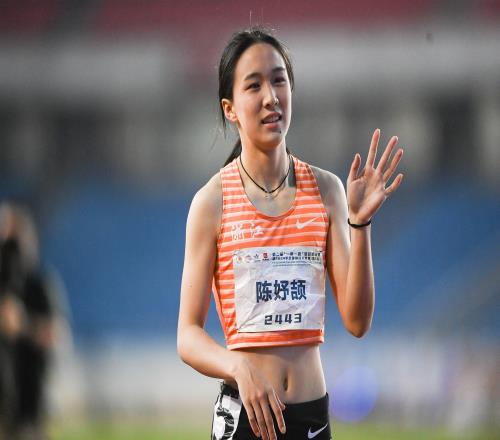 田径亚锦赛女子200米预赛,16岁陈妤颉、李玉婷晋级半决赛