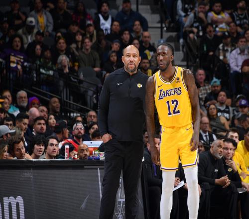 NBA杯再改名12胜0负难求一败哈姆和普林斯演绎杯赛杀手