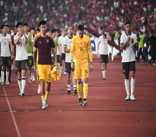 豫媒:国足18强赛惨淡收场并不意外,系列问题无法一朝一夕解决
