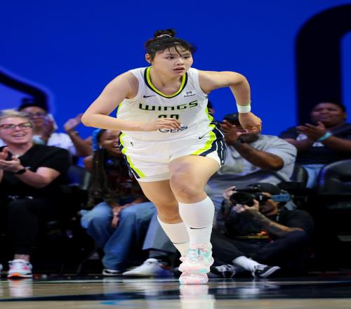 三分7中4!神射手李月汝砍下生涯第二高18分外加10篮板达成两双