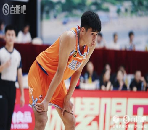 直播吧:福建队已经与状元杨曦皓达成三年新秀合同