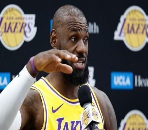 需“过度谨慎”!曝詹姆斯尚未达到理想状态训练营参与度受限