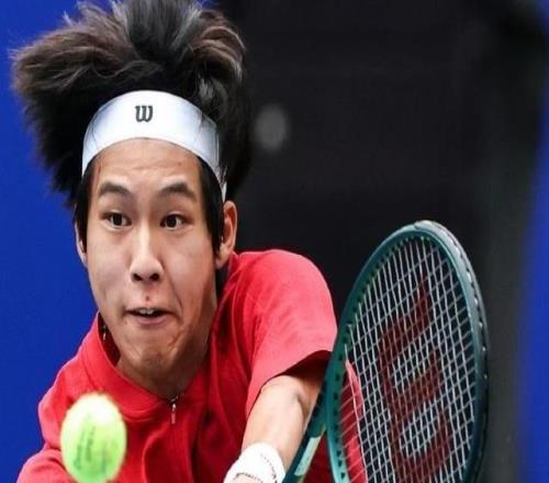 中国小将周意救赛点2-1逆转英国名将诺里,晋级ATP250成都站16强