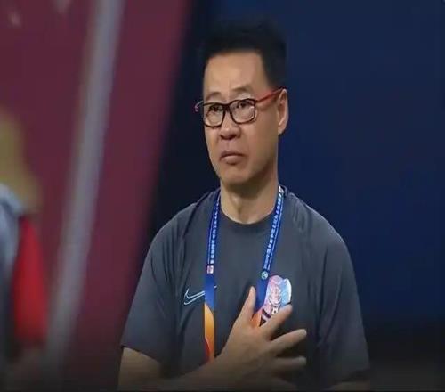 记者:新鹏城将针对对阵亚泰的多次争议判罚提出申诉