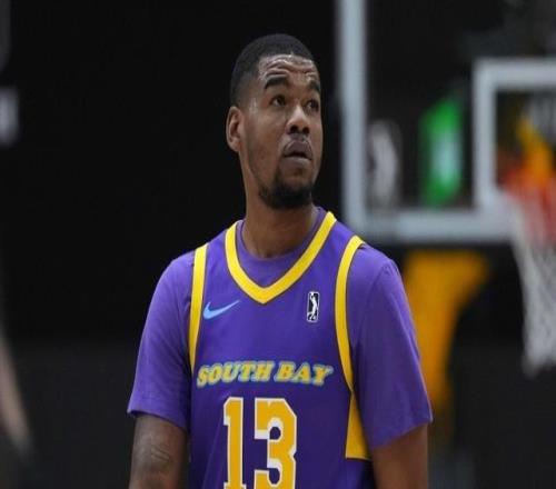 媒体人:有CBA球队正追求梅森琼斯球员为本赛季NBA发展联盟FMVP