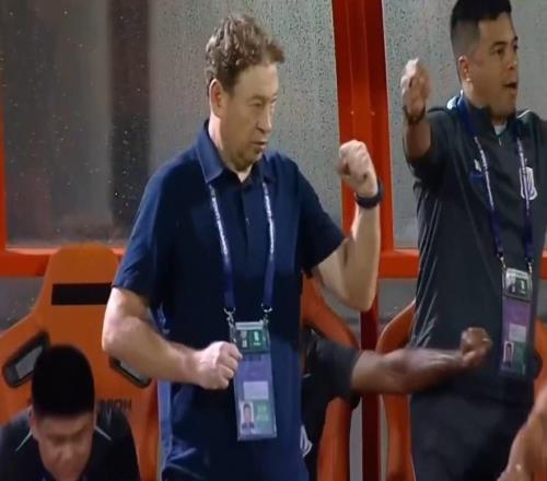 充分轮换调整状态!特谢拉破门,申花12不敌江原FC