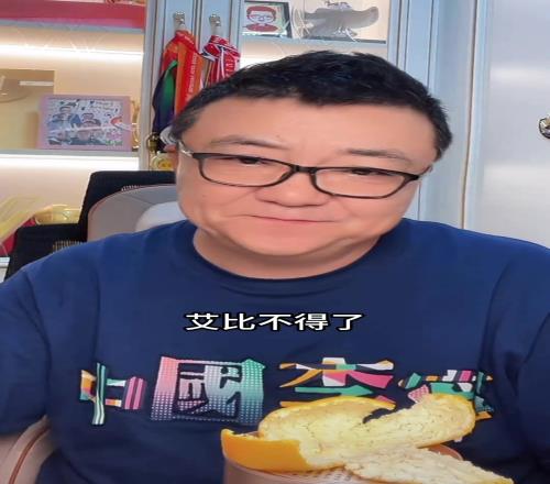 艾比可能是中国足球20年出一个的人，他很像库蒂尼奥