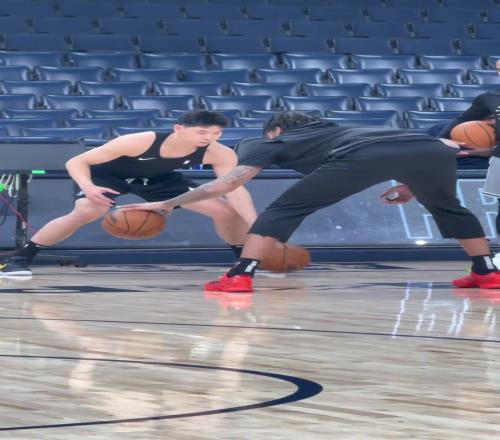 崔永熙的赛前热身NBA果然连热身强度都是拉满的