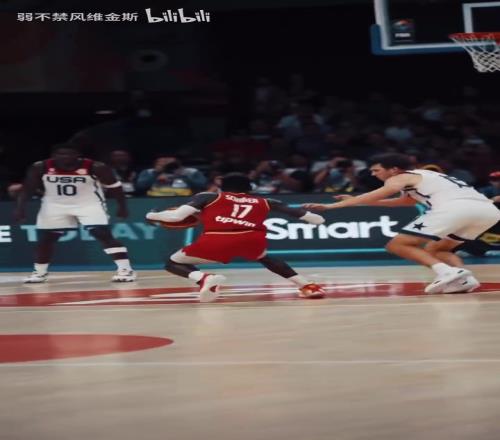 痛击我的老队友！施罗德fiba赛场面对小里直接后撤跳投命中！
