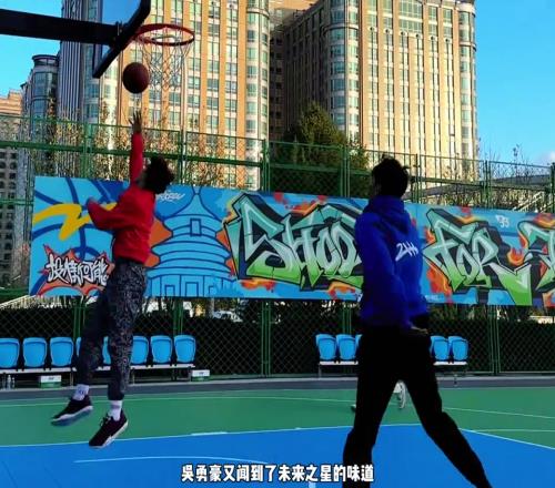 未来之星球风飘逸的新疆小伙单挑70零封吴勇豪
