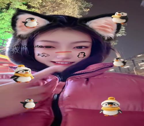 李梦晒自己可爱视频，旁边的人是谁呢