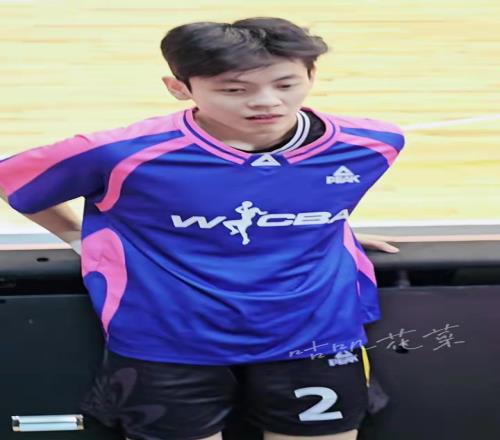 累要大声说出来！给杨姐都整出烟嗓了