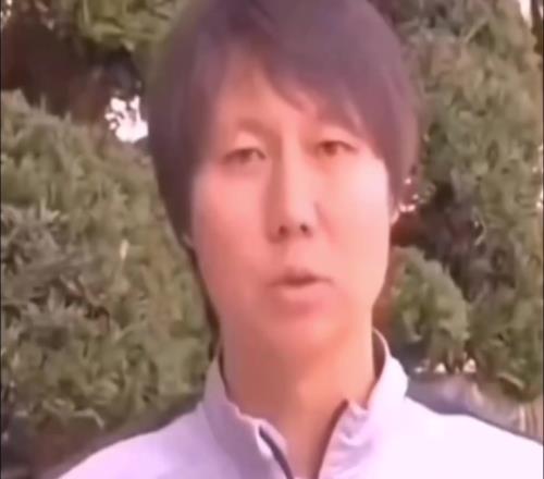 爷俩您吉祥李铁和陈戌源：中国男足给中国人民拜年啦！